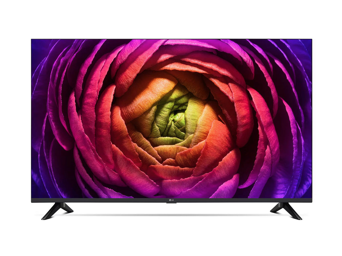 LG 43UR7300 Smart TV előlnézetben, talpon. A kijelzőn színes rózsavirággal.