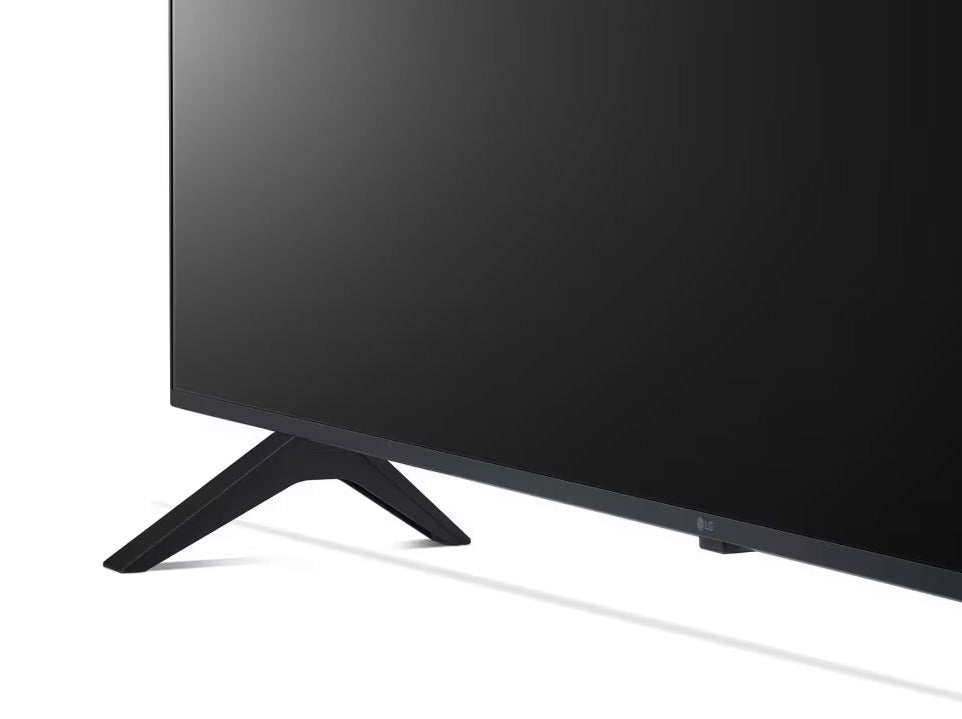 LG 43UR7800 4K Smart TV talpra közelítve.