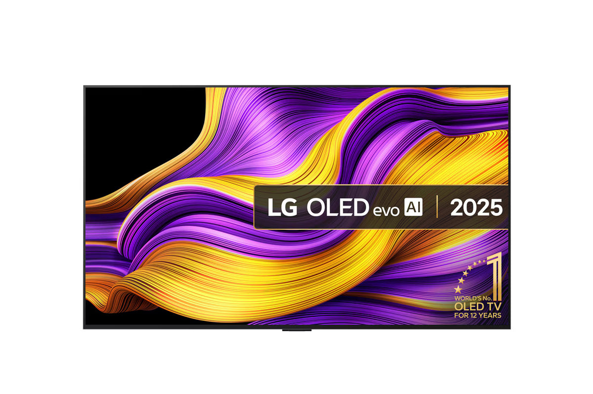 LG 77G5 OLED Televízió előlnézetben, falon. A kijelzőn lg oled evo ai logó és 12 éve az első számú gyártó.