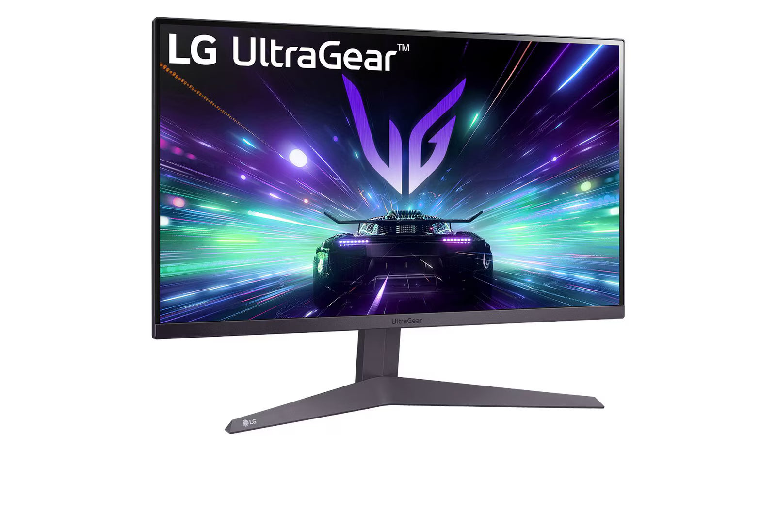LG 24GS50F Monitor előlnézetben enyhén jobbra fordítva, talpon. A kijelzőn sport autó száguld lg ultragear logó alatt.