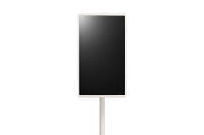 LG 27ART10AKPL Monitor előlnézetben, pivot módban, közelről.