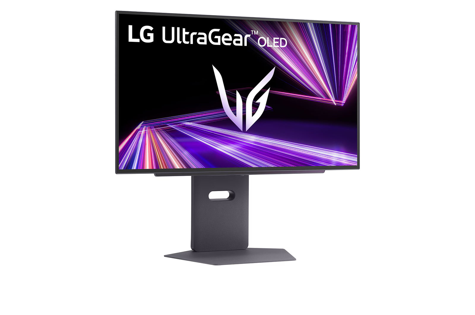LG 27GX790A-B Monitor előlnézetben talpon, enyhén jobbra fordítva. A kijelzőn lg ultragear oled logó.