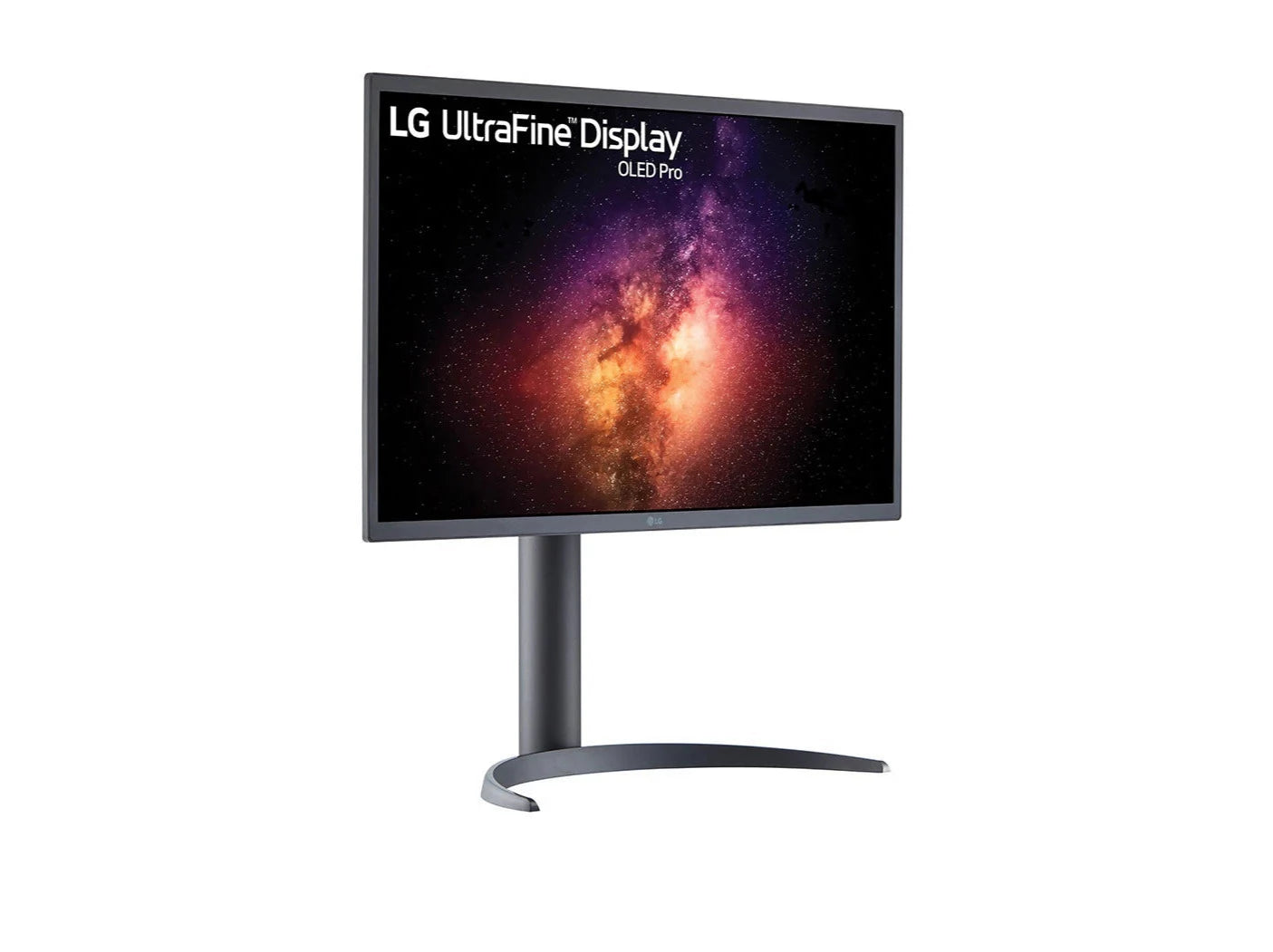 LG 32EP950-B 4K OLED Monitor előlnézetben jobbra fordítva, talpon. A kijelzőn világűr és galaxisok lg ultrafine display oled pro logóval.