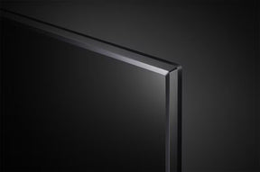 LG 32LQ570B Smart Televízió vékony kávája közelről.