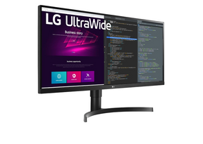 LG 34WN700-B Monitor előlnézetben jobbra fordítva, talpon. A kijelzőn webfejlesztés pillanatkép és lg ultrawide logó.