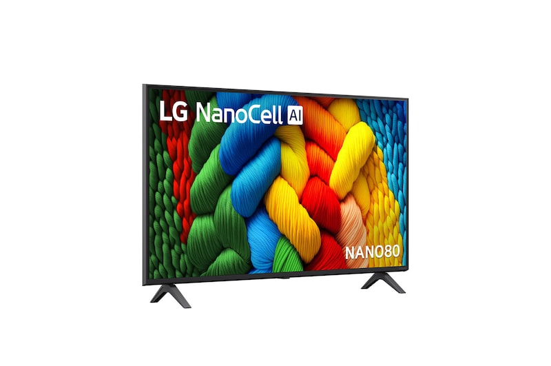 LG 55NANO80A televízió előlnézetben talpon, enyhén jobbra fordítva. A kijelzőn színes fonott kötelek és lg nanocell ai logó.
