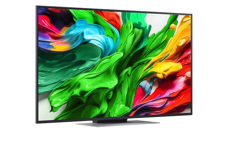 LG 75QNED9MA3B televízió előlnézetben talpon, enyhén jobbra fordítva. A kijelzőn színes festékek kavarognak.